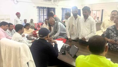 Photo of कानपुर देहात: मुख्य विकास अधिकारी ने सिकंदरा तहसील में सुनीं आम जनता की समस्याएं।