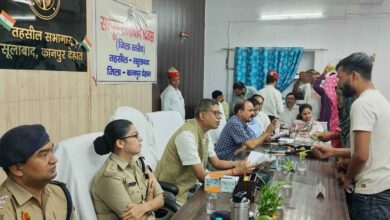 कानपुर देहात: रसूलाबाद समाधान दिवस में भड़के डीएम, तोरना और नारखुर्द के लेखपालों को सस्पेंड करने का दिया निर्देश ! 7 Photo of कानपुर देहात: रसूलाबाद समाधान दिवस में भड़के डीएम, तोरना और नारखुर्द के लेखपालों को सस्पेंड करने का दिया निर्देश !