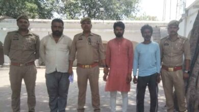 Photo of कानपुर देहात: रसूलाबाद में अलग-अलग मामलों में फरार तीन वारंटी गिरफ्तार,पुलिस ने की बड़ी कार्यवाही