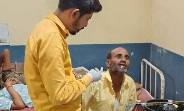 कानपुर देहात के शिवली मार्ग पर रोडवेज और प्राइवेट बस के बीच हुई टक्कर की तस्वीर।