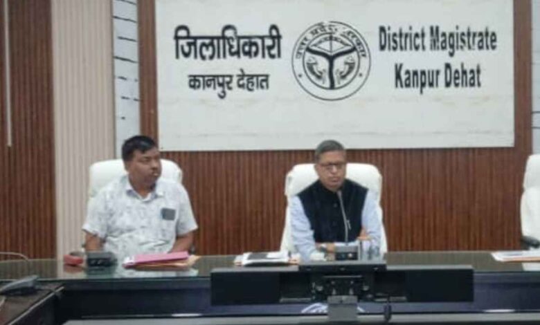 डीएम का कड़ा रुख: पल्स पोलियो अभियान में शत-प्रतिशत बच्चों का टीकाकरण सुनिश्चित करें स्वास्थ्य विभाग 1 कलेक्ट्रेट सभागार में जनपदीय स्वास्थ्य समिति की बैठक लेते जिलाधिकारी कपिल सिंह और स्वास्थ्य अधिकारी
