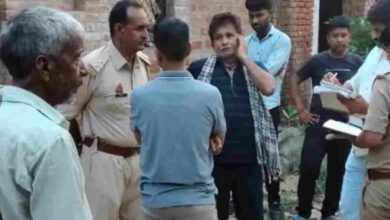 Photo of गुजराई में सुनसान घर में मिला तीन दिन पुराना फांसी पर लटका शव,पुलिस और फोरेंसिक टीम जांच में जुटी
