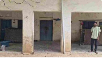 Photo of कानपुर देहात में दबंगों के खौफ से बुजुर्ग परिवार गांव से पलायन को मजबूर