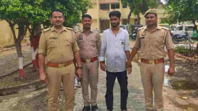 हाईवे लूटकांड का एक और आरोपी गिरफ्तार! मोबाइल, नकदी बरामद; UPI से भी उड़ाए थे रुपये 4 Photo of हाईवे लूटकांड का एक और आरोपी गिरफ्तार! मोबाइल, नकदी बरामद; UPI से भी उड़ाए थे रुपये