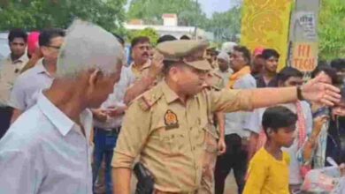 रूरा में महिला से मारपीट मामले में हिंदू संगठनों के विरोध पर एफआईआर दर्ज,दो गिरफ्तार 3 Photo of रूरा में महिला से मारपीट मामले में हिंदू संगठनों के विरोध पर एफआईआर दर्ज,दो गिरफ्तार