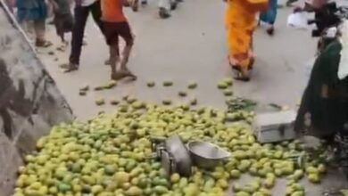 Photo of रूरा में मोलतोल को लेकर फल विक्रेता व ग्राहक में मारपीट