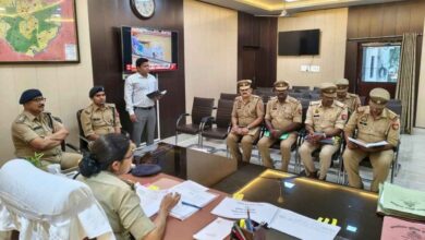Photo of कानपुर देहात में लंबित विवेचनाओं पर सख्त हुईं एसपी, विवेचकों को दिए समयबद्ध निस्तारण के निर्देश