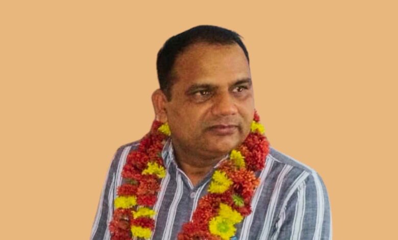 वित्त एवं लेखाधिकारी हरिकेश बहादुर