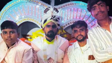 Photo of कानपुर देहात: चढ़ावे के सामान पर अड़ी बारात, दुल्हन ने फेरे लेने से किया इनकार; बिना दुल्हन बैरंग लौटे राजा बाबू