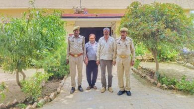 Photo of कानपुर देहात में 22 साल पुराने केस में बड़ा एक्शन, कोर्ट का वारंट मिलते ही दो सगे भाई पहुंचे सलाखों के पीछे