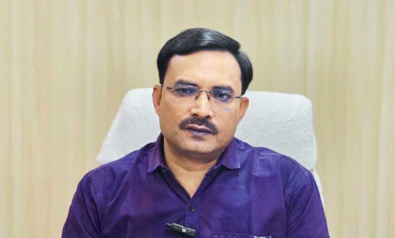 कानपुर देहात: विधानसभा चुनाव ड्यूटी के लिए डेटा फीडिंग में लापरवाही, खण्ड शिक्षा अधिकारियों को बीएसए ने दी सख्त चेतावनी 1 बीएसए आशीष कुमार पाण्डेय