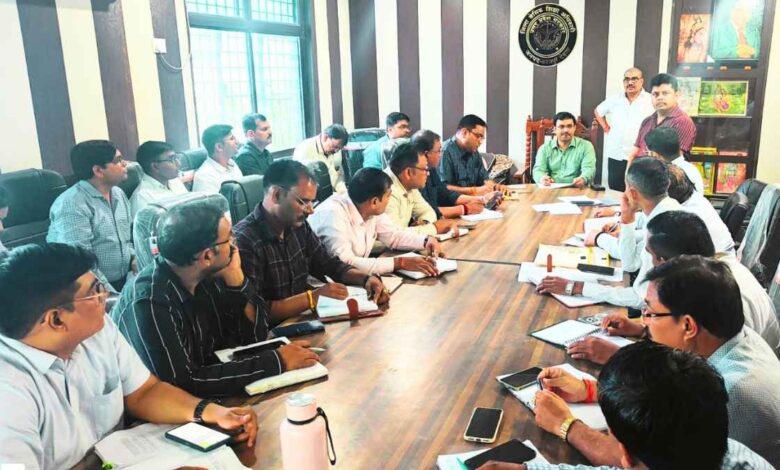 कानपुर देहात: बीएसए की अध्यक्षता में एआरपी और एसआरजी की मासिक समीक्षा बैठक संपन्न 1 कानपुर देहात बीएसए समीक्षा बैठक में एआरपी और एसआरजी सदस्य