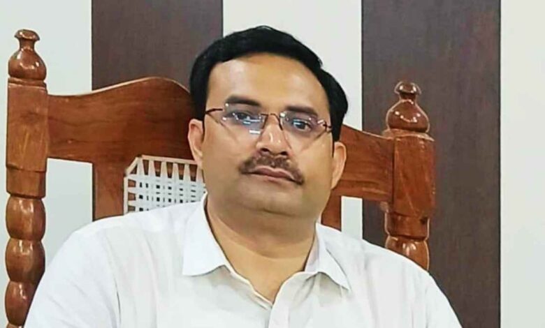 कानपुर देहात: परिषदीय स्कूलों में बाहरी व्यक्तियों के प्रवेश पर सख्त पाबंदी, उल्लंघन पर होगी कानूनी कार्यवाही 1 कानपुर देहात स्कूल मुख्य द्वार सुरक्षा बोर्ड