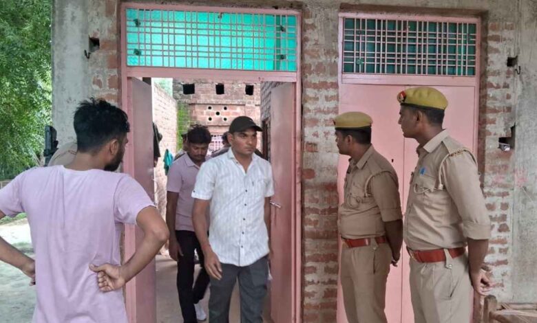 भोगनीपुर कानपुर देहात में महिला हत्या घटनास्थल जांच