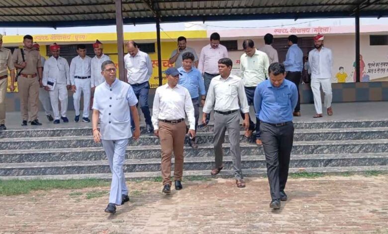 DM Kapil Singh Inspection Of Tiranga Yatra Route In Akbarpur