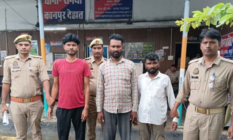 Kanpur Dehat Raniya Police Arrested Three Robbery Accused With Cash And Jewellery