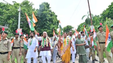 Photo of कानपुर देहात: तिरंगा यात्रा में उमड़ा देशभक्ति का जनसैलाब, कैबिनेट मंत्री राकेश सचान ने किया नेतृत्व