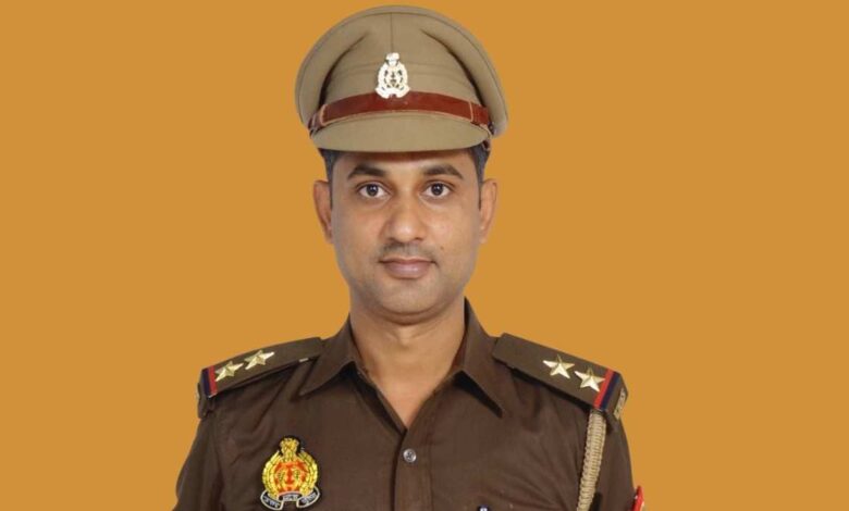 कानपुर देहात के लाल धर्मपाल सिंह को राष्ट्रपति वीरता पदक, आग की लपटों से बचाई थीं अनगिनत जिंदगियां 1 अग्निशमन अधिकारी धर्मपाल सिंह राष्ट्रपति वीरता पदक सम्मान