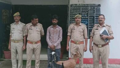 Photo of कानपुर देहात में बकरी चोर गिरफ्तार: मंगलपुर पुलिस ने 24 घंटे में दबोचा शातिर, बाइक और मवेशी बरामद