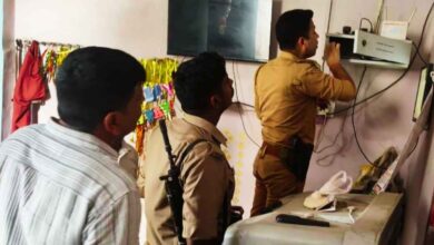 Photo of कानपुर देहात: रनिया लूट कांड के खुलासे को लेकर एसपी ने देर रात थाने में बैठक कर अधीनस्थो के कसे पेंच