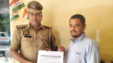 Photo of कानपुर देहात: रिश्तेदार बनकर ₹10,000 ठगने वाले गिरोह पर शिकंजा, शिवली पुलिस ने पीड़ित के खाते में वापस कराई पूरी रकम