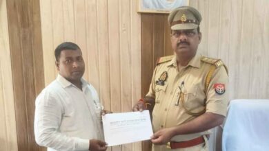 Photo of शेयर मार्केट में निवेश के नाम पर हुई साइबर ठगी: शिवली पुलिस की साइबर हेल्प डेस्क ने वापस कराए ₹10,000