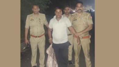 Photo of 30 क्वार्टर नाजायज शराब समेत शातिर गिरफ्तार