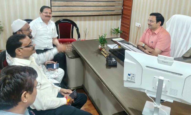 kanpur dehat junior teachers union meeting