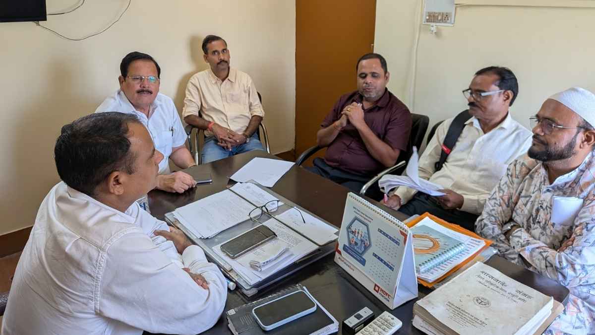 kanpur dehat junior teachers union meeting