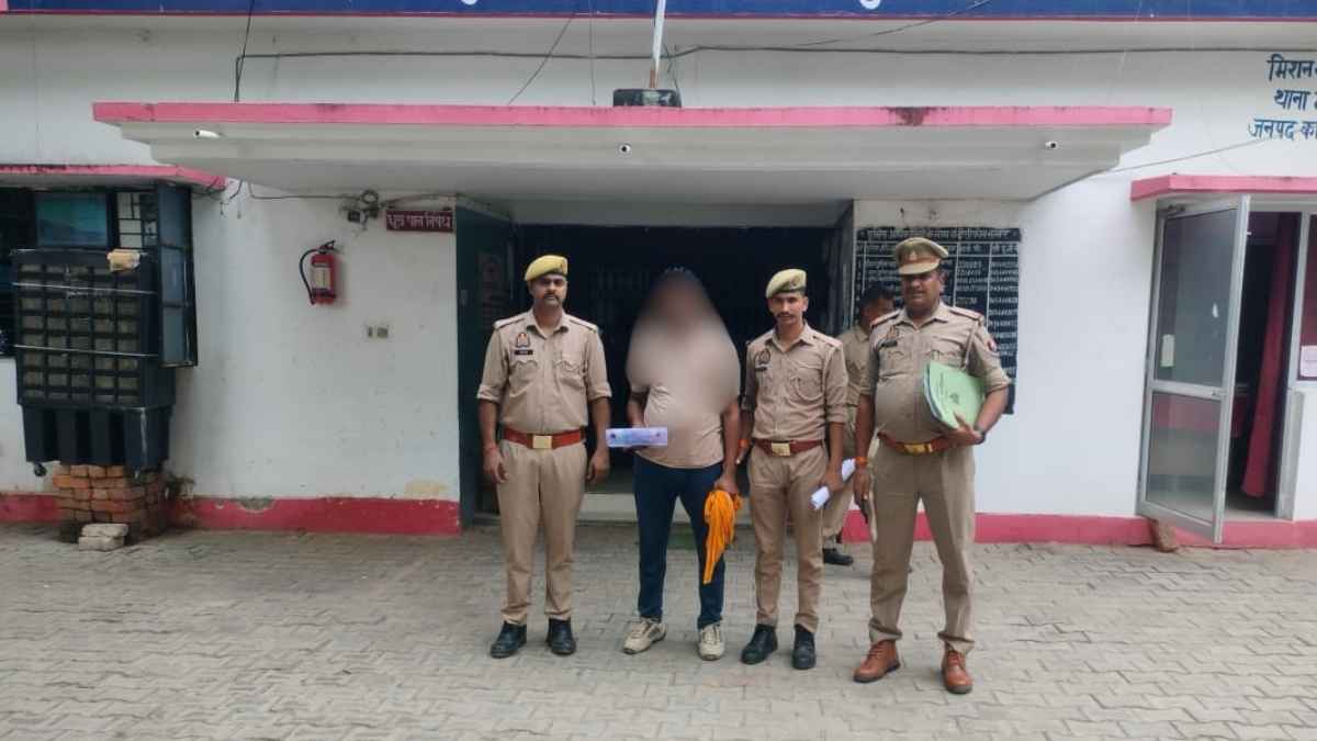 मंगलपुर पुलिस की गिरफ्त में अवैध असलहे के साथ पकड़ा गया अभियुक्त