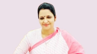 यूपी के परिषदीय स्कूलों में मेधावियों के साथ माता-पिता भी होंगे सम्मानित, समारोह के लिए मिले 5000 रुपये 10 Photo of यूपी के परिषदीय स्कूलों में मेधावियों के साथ माता-पिता भी होंगे सम्मानित, समारोह के लिए मिले 5000 रुपये
