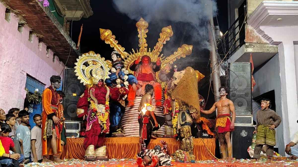महाबलेश्वर हनुमान मंदिर पुखरायां में बुढ़वा मंगल जागरण