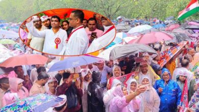 इको गार्डन में गरजे लाखों कर्मचारी: भारी बारिश में अटेवा की महारैली, पुरानी पेंशन बहाली पर अड़े शिक्षक 6 Photo of इको गार्डन में गरजे लाखों कर्मचारी: भारी बारिश में अटेवा की महारैली, पुरानी पेंशन बहाली पर अड़े शिक्षक