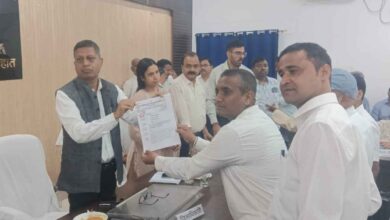 Photo of लेखपाल संघ ने लंबित मांगों को लेकर जिलाधिकारी को सौंपा ज्ञाप