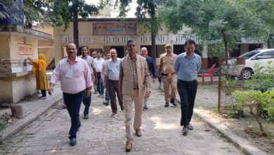 Photo of UPSSSC PET 2026: परीक्षा केंद्रों पर अचानक पहुंचे जिलाधिकारी, व्यवस्थाओं का लिया जायजा; दिए सख्त निर्देश
