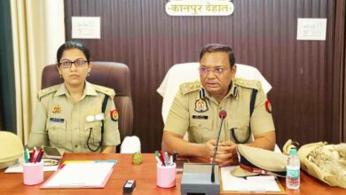 Photo of सुरक्षा और कानून-व्यवस्था पर पुलिस लाइन में महामंथन: डीआईजी व एसपी ने जनप्रतिनिधियों, व्यापारियों और मीडिया संग किया सीधा संवाद