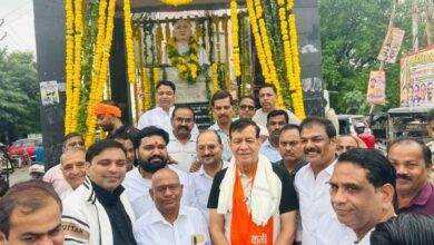 Photo of 51 किलो का बूंदी केक और तिरंगा यात्रा: कानपुर में कुर्मी परिवार समागम ने मनाई सरदार पटेल की 151वीं जयंती, सतीश महाना समेत कई दिग्गज पहुंचे