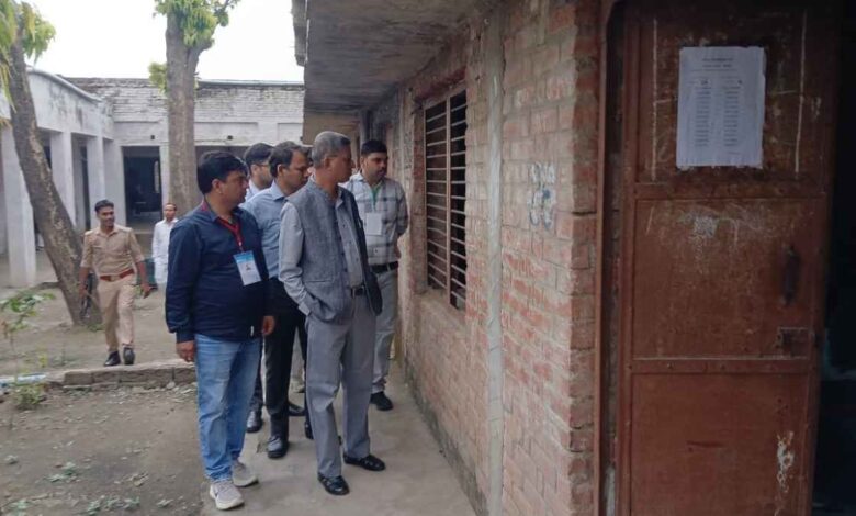 dm kapil singh inspected pet exam center