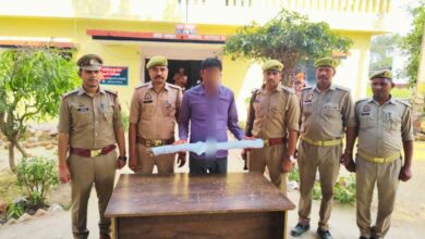 Photo of शराब के लिए नहीं मिले पैसे तो मां पर बरसाए डंडे, इलाज के दौरान मौत: राजपुर पुलिस ने कलयुगी बेटे विमलेश को आलाकत्ल समेत दबोचा