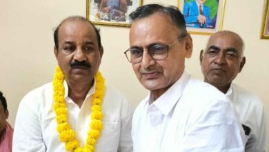 पुरानी पेंशन बहाली को लेकर सपा प्रदेश अध्यक्ष से मिले शिक्षक: वीके मिश्रा ने सौंपा मांगों का पुलिंदा, श्यामलाल पाल बोले- सरकार बनते ही करेंगे समाधान 1 Photo of पुरानी पेंशन बहाली को लेकर सपा प्रदेश अध्यक्ष से मिले शिक्षक: वीके मिश्रा ने सौंपा मांगों का पुलिंदा, श्यामलाल पाल बोले- सरकार बनते ही करेंगे समाधान